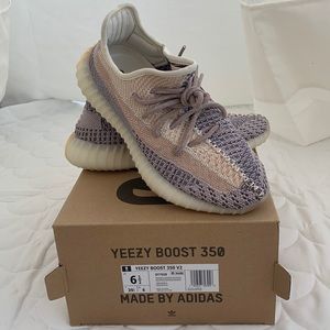YEEZY BOOST 350 V2